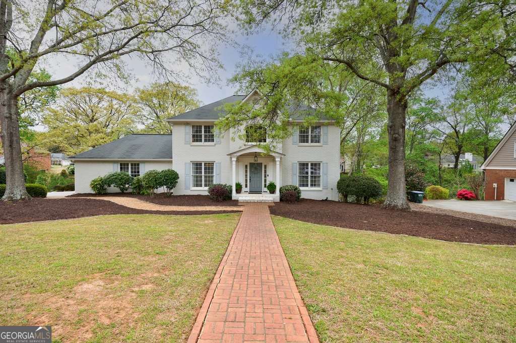 Property Photo: 640 Saddle Ridge Trace GA 30076