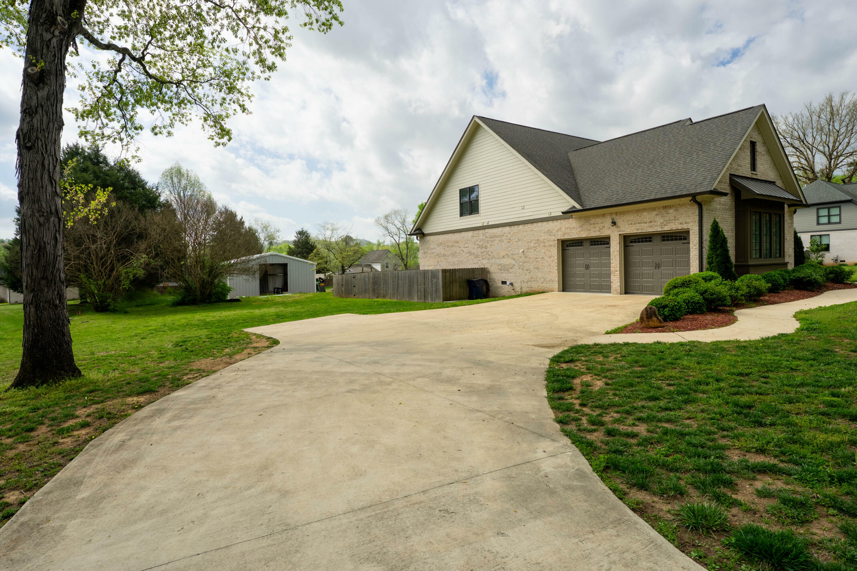 Property Photo: 7608 Selcer Road TN 37343