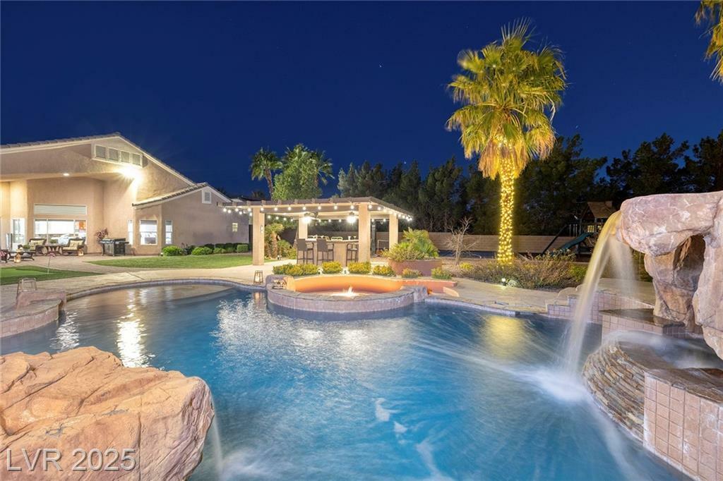 Property Photo: 382 Chaplin Cove Avenue NV 89183