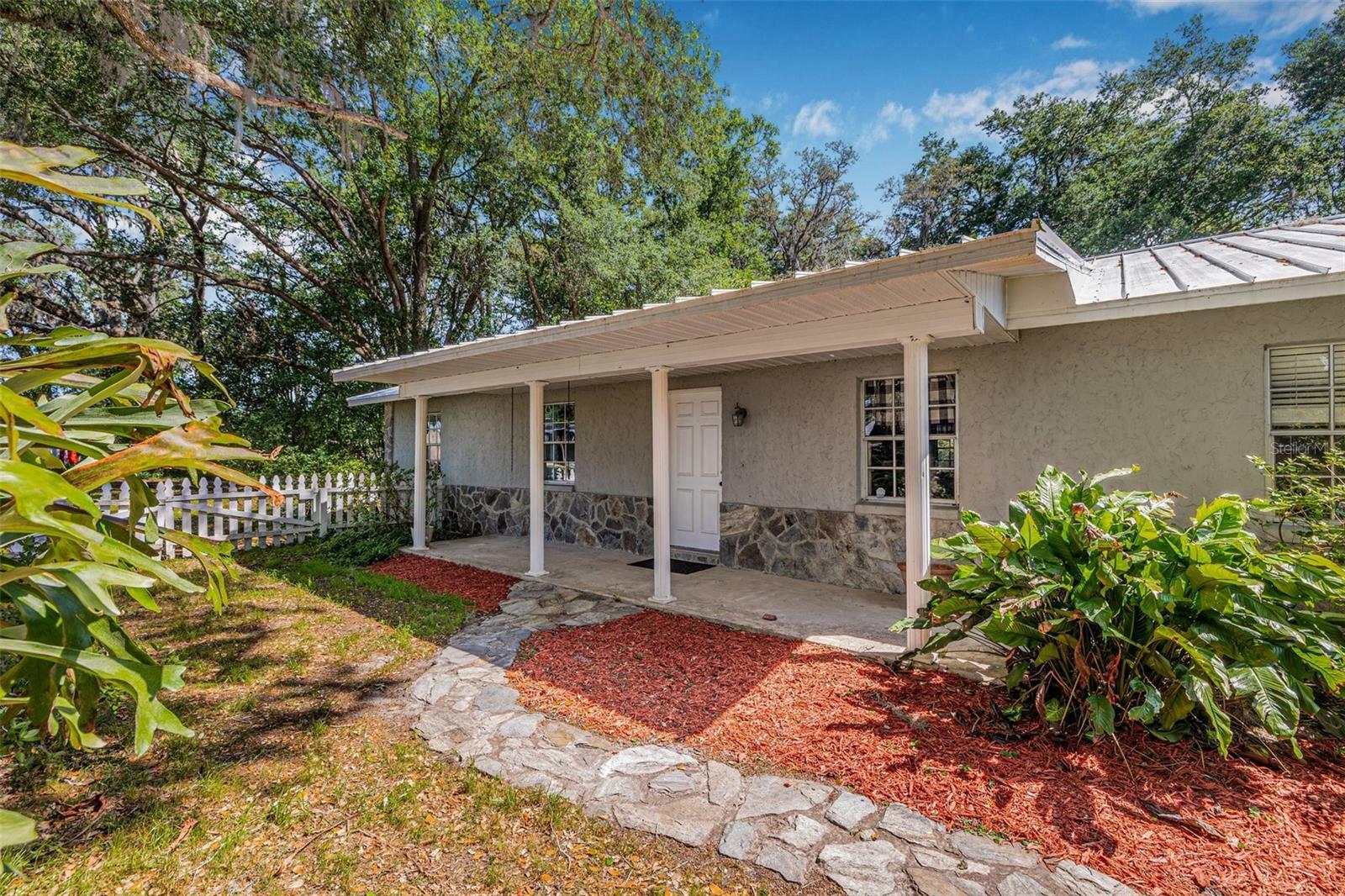 Property Photo: 34651 Appaloosa Trail FL 33541