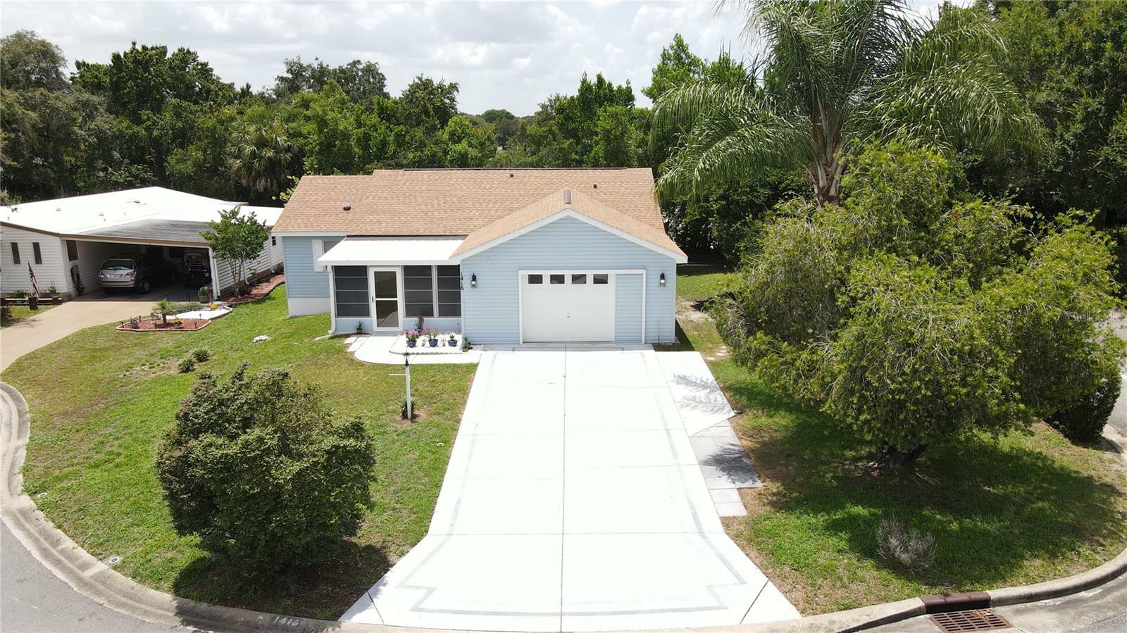 Property Photo: 1416 Lindsey Lane FL 32159