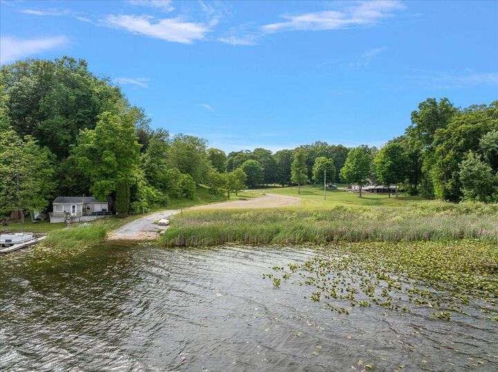 Property Photo: 8606 Lakewood Trail MI 49103