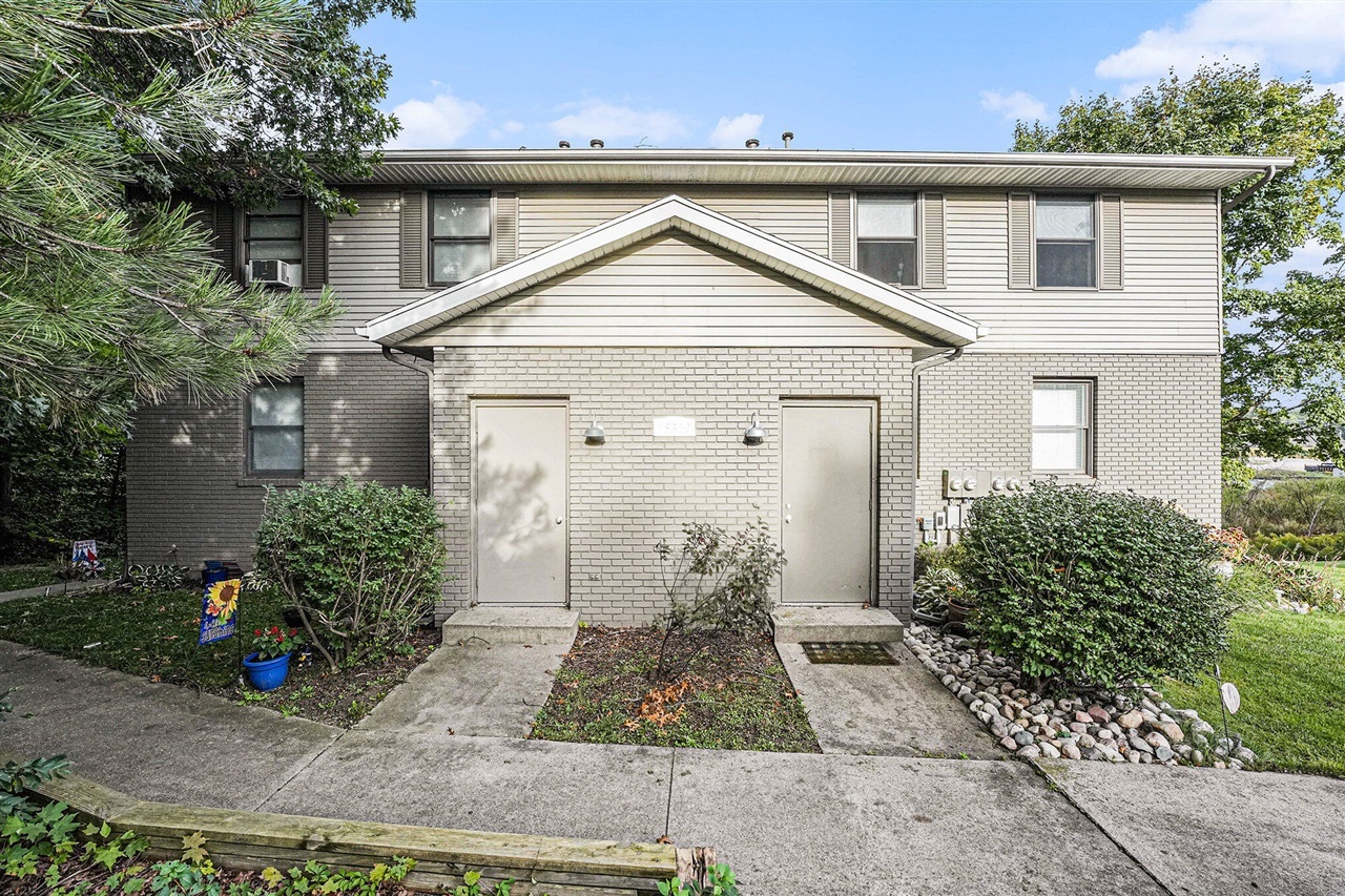 15330 Krueger Street 19  Spring Lake MI 49456-2743 photo