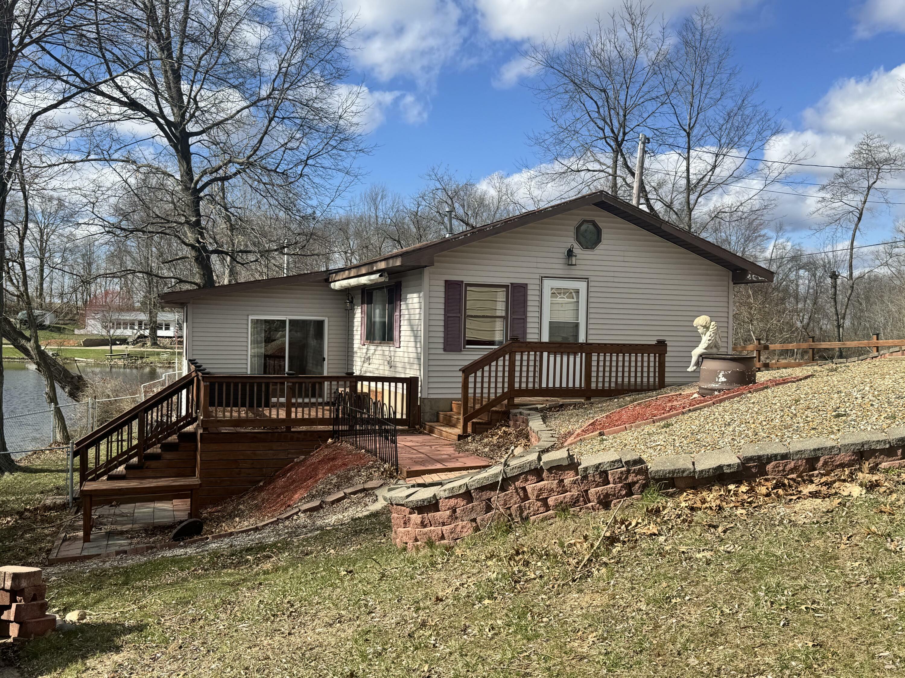 Property Photo: 170 Tuttle Park Drive MI 49089