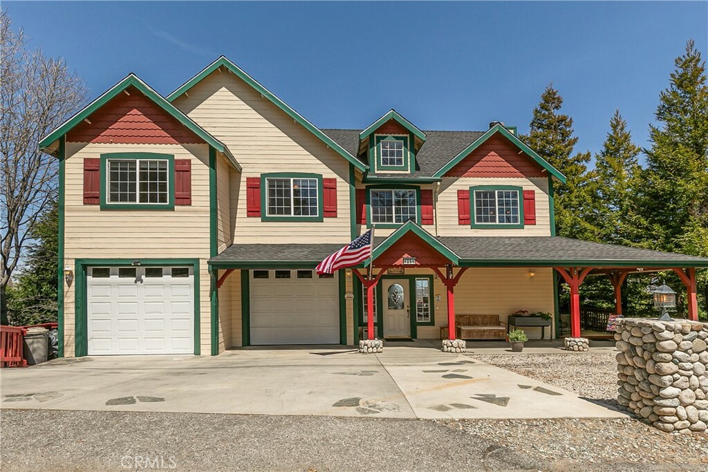Property Photo: 1251 Kodiak Drive CA 92352