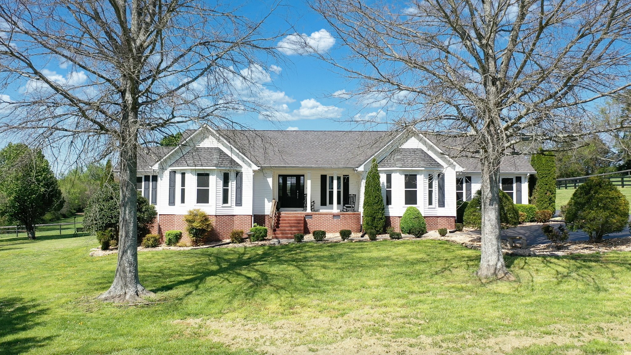 Property Photo: 349 Naron Rd TN 37160