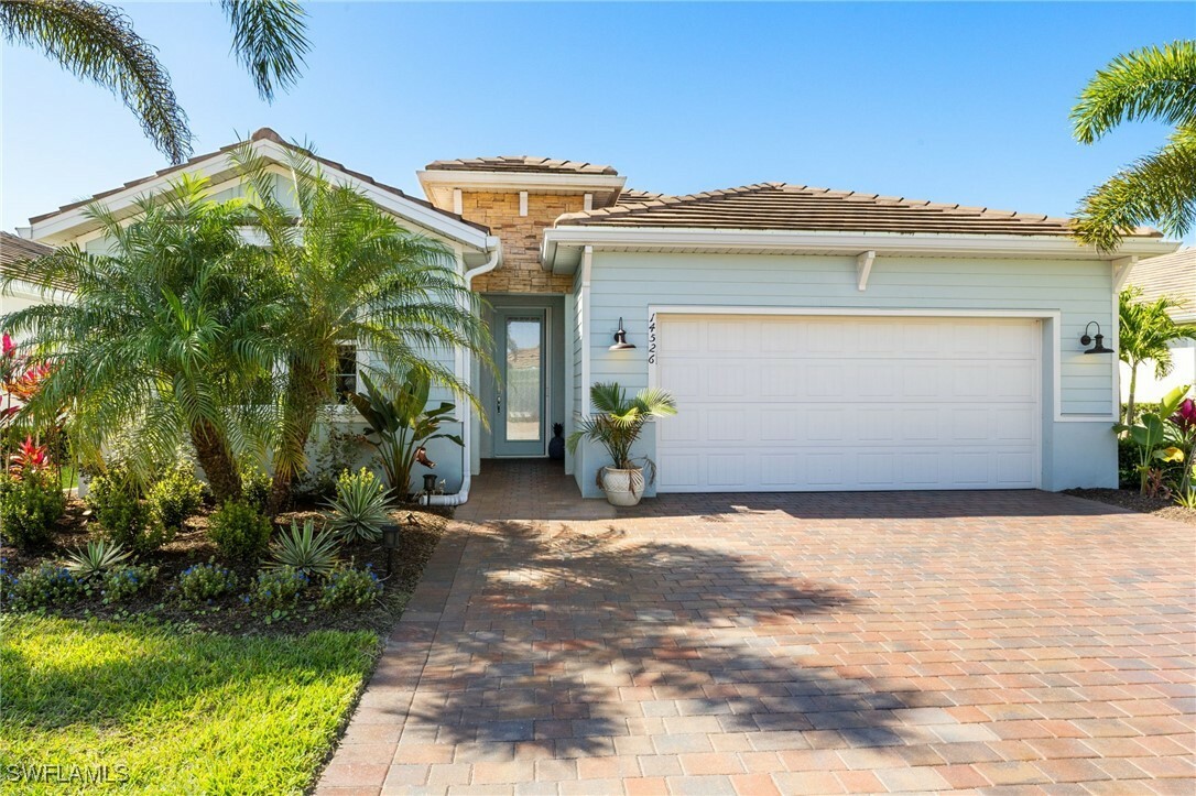 Property Photo: 14526 Stillwater Way FL 34114