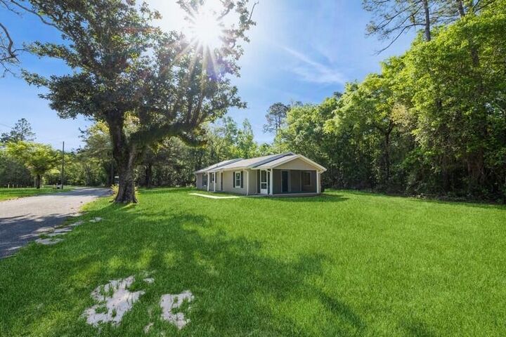 Property Photo:  4818 Parch Rd Road  FL 32570 