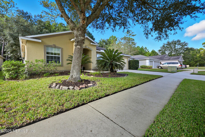 Property Photo: 816 Bonaparte Landing Boulevard FL 32218