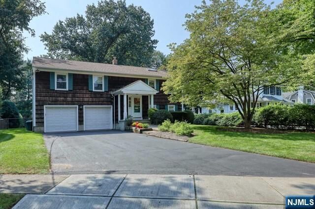 Property Photo:  14 Randolph Place  NJ 07450 