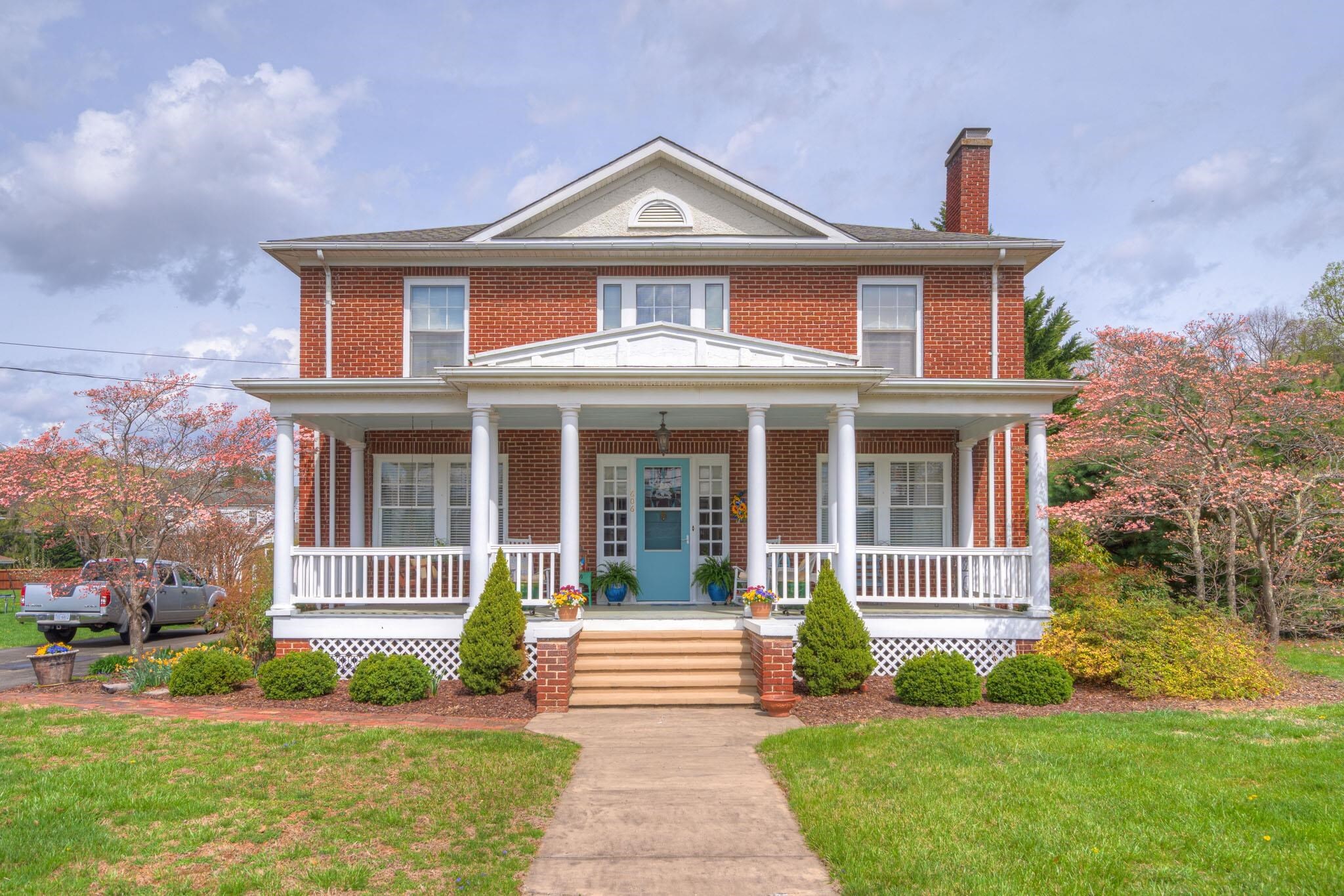 Property Photo:  606 Snidow Street  VA 24136 