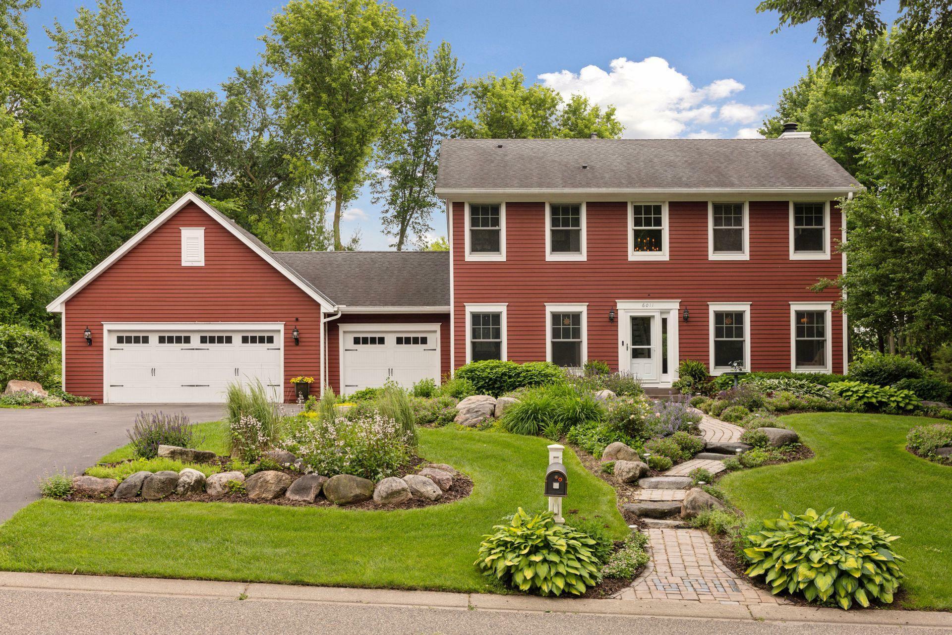 6011 Kalen Drive  Woodbury MN 55129 photo
