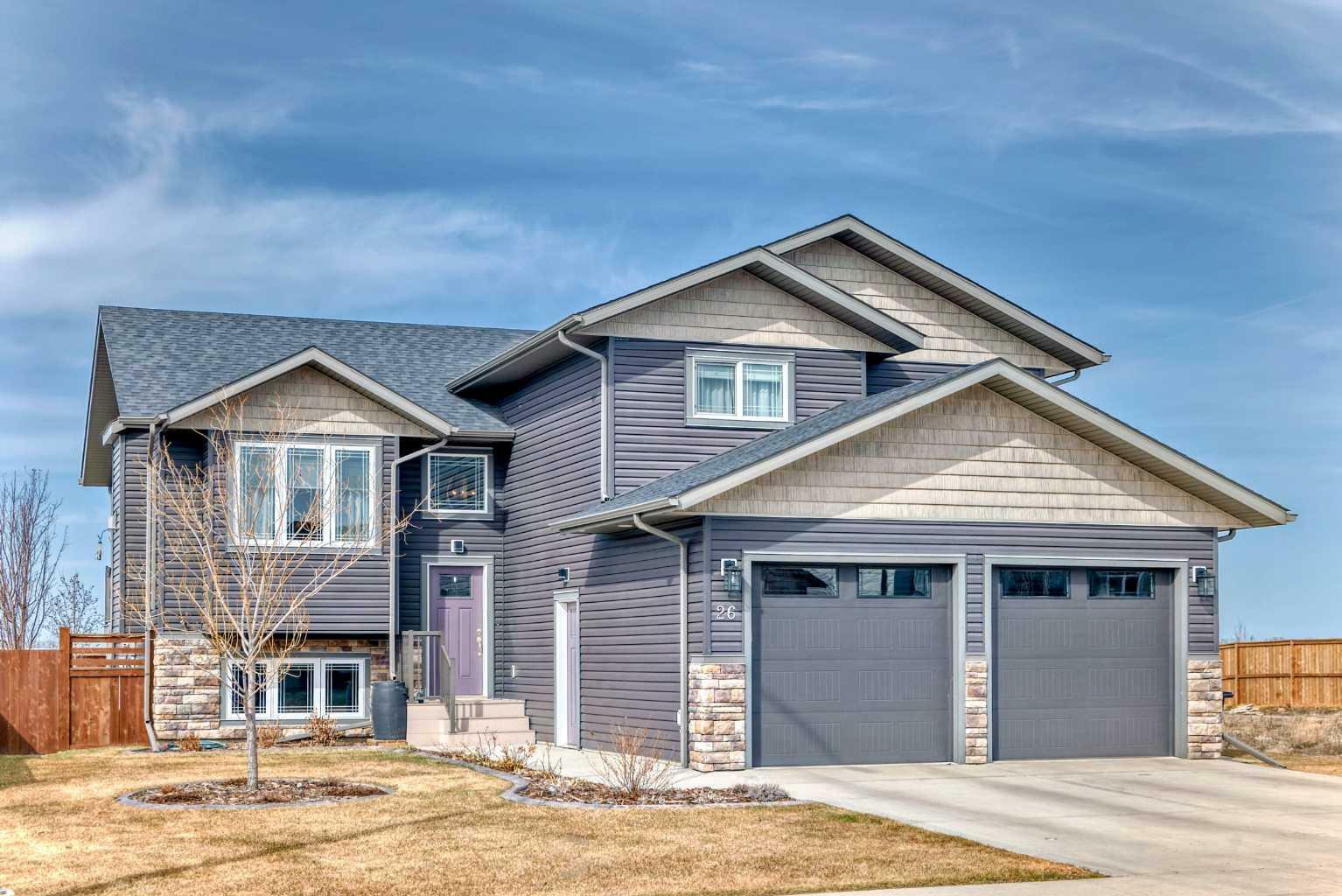 Property Photo: 26 Mackenzie Avenue AB T4L 0A6