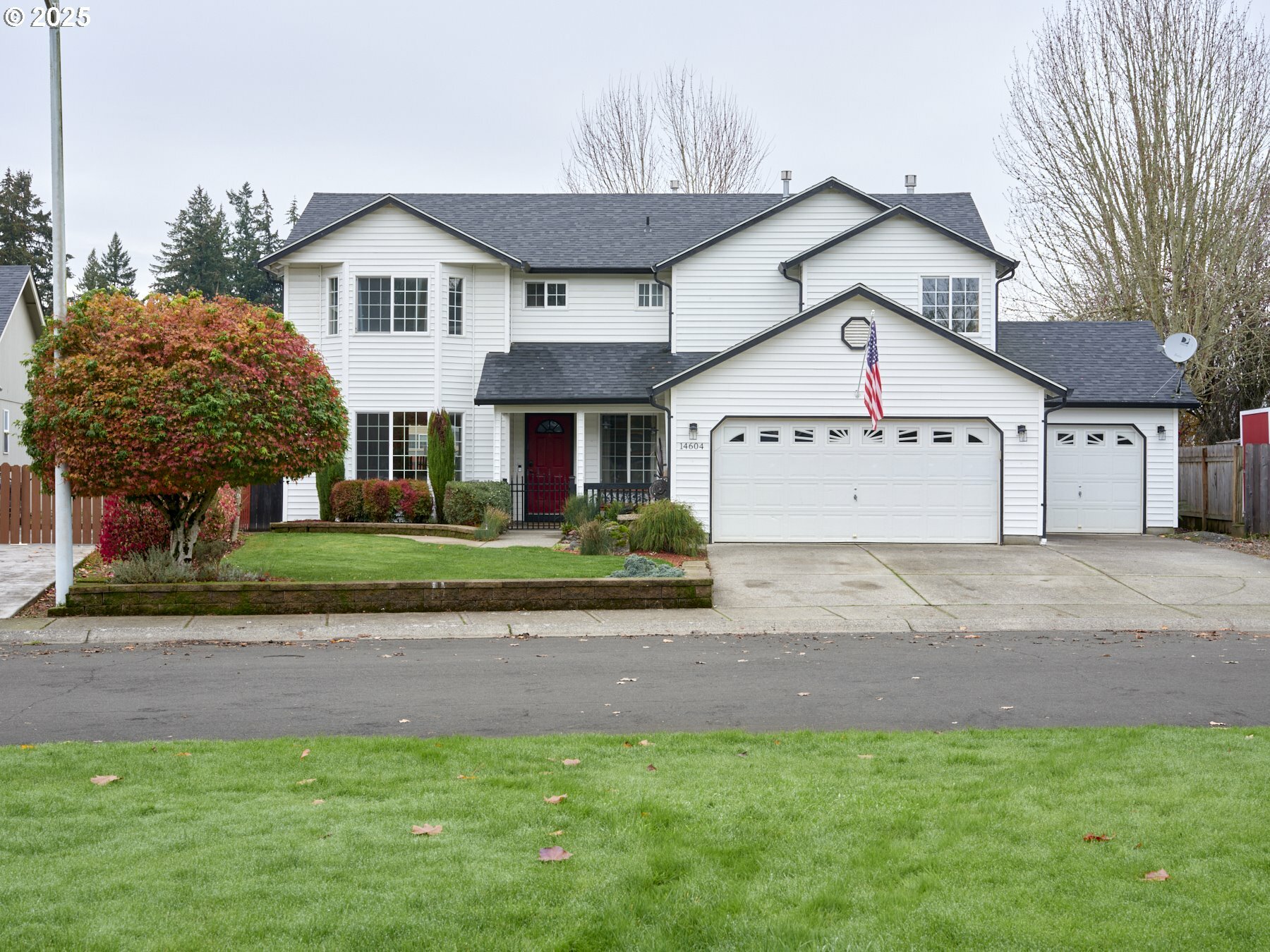 Property Photo: 14604 NW 7th Pl WA 98685