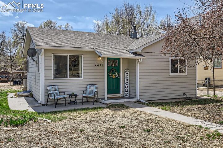 Property Photo:  2433 E Monument Street  CO 80909 