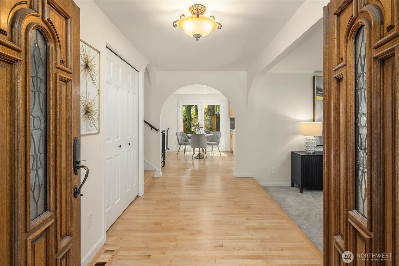 Property Photo: 9115 SE 72nd Place WA 98040