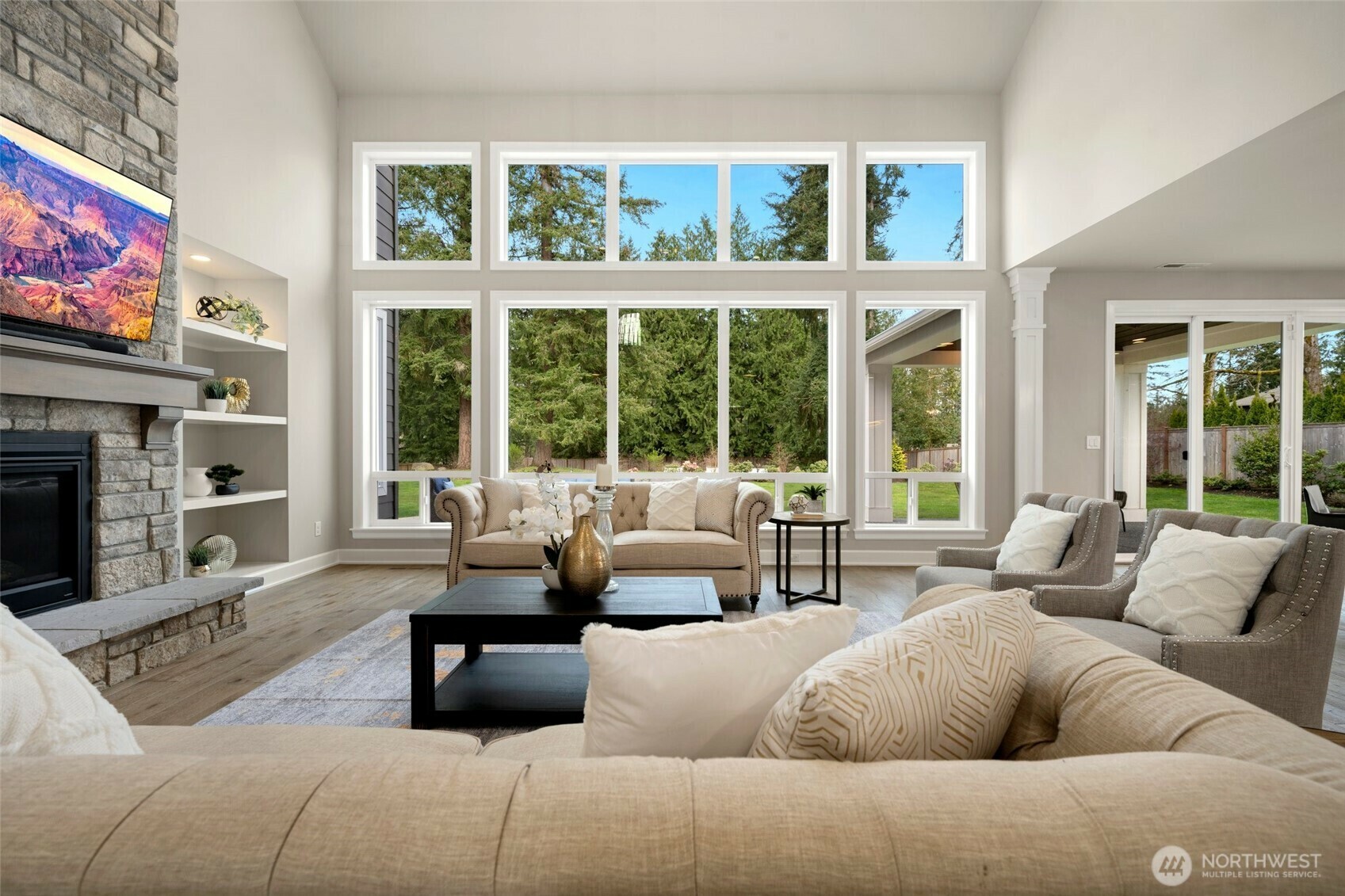 Property Photo: 876 212th Avenue SE WA 98075