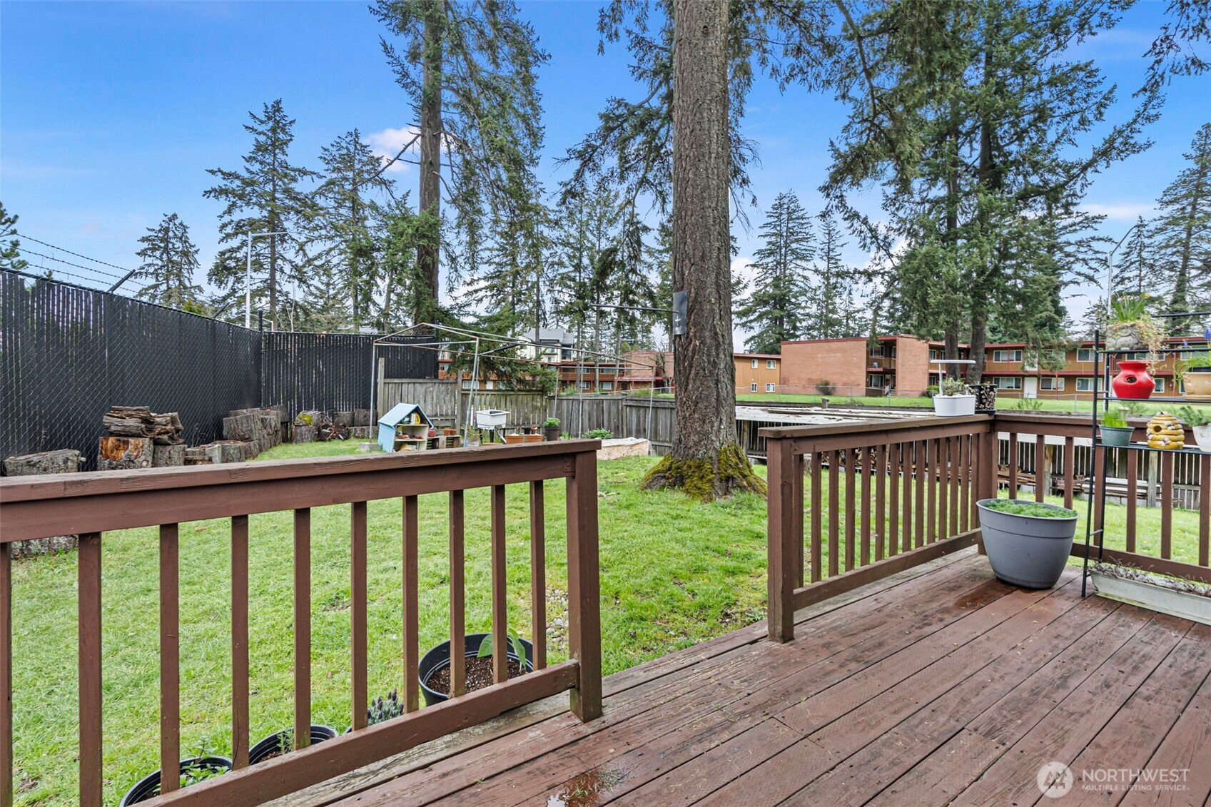 Property Photo: 12816 Bridgeport Way SW WA 98499