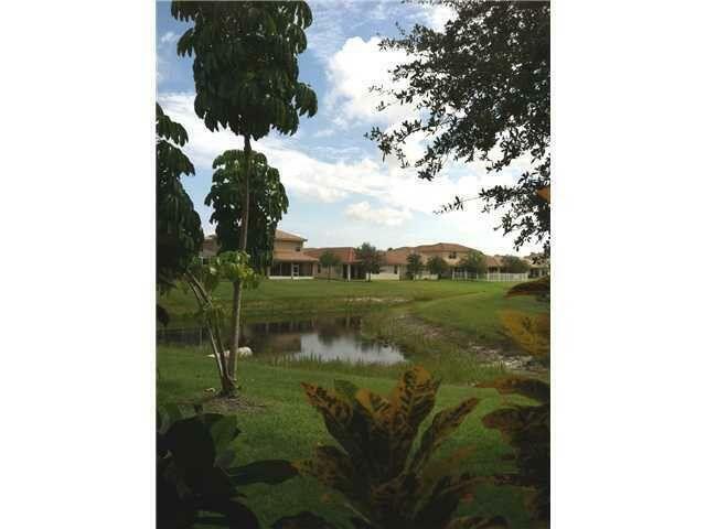 Property Photo: 1065 SE Fleming Way FL 34997