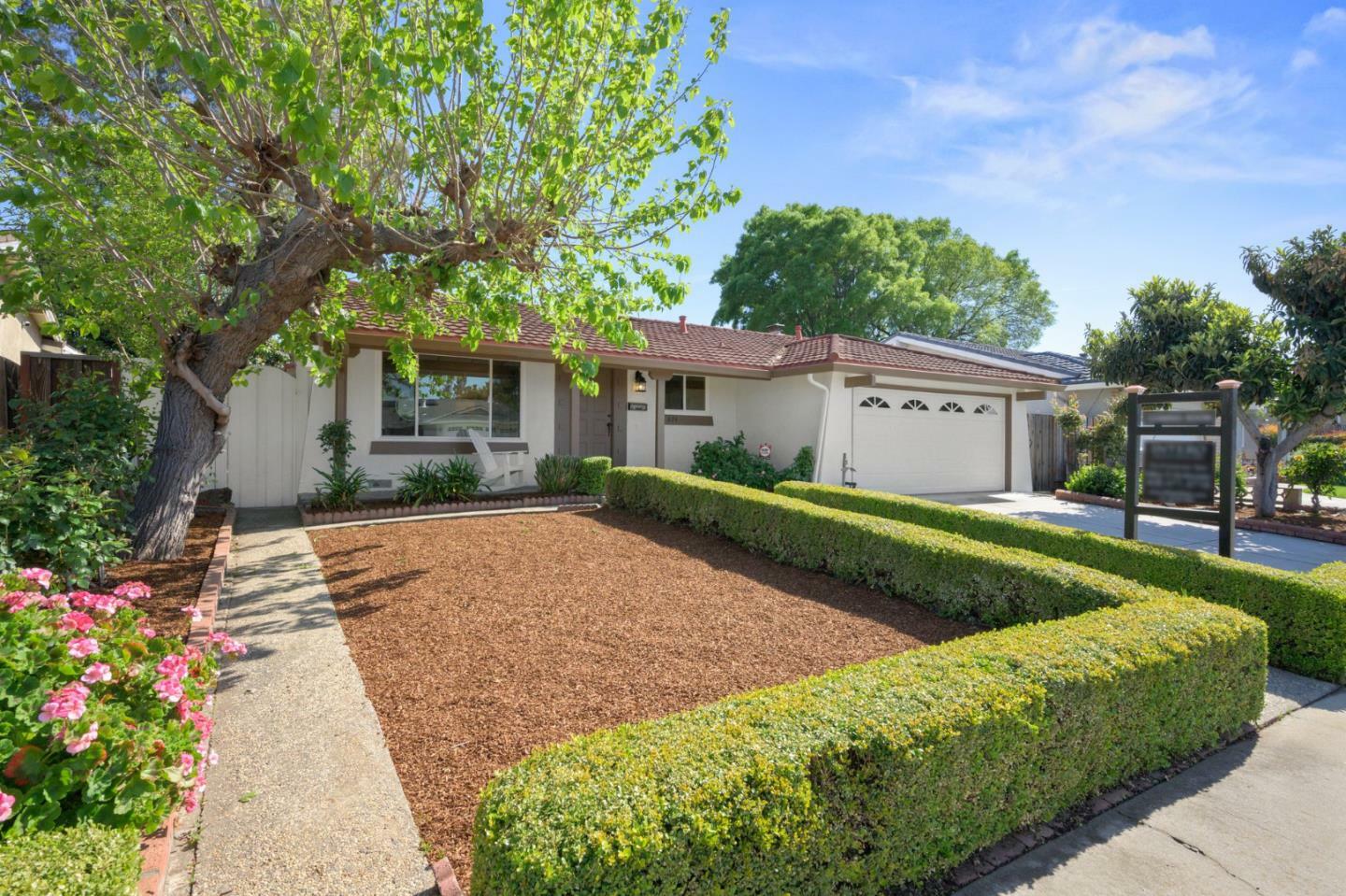 Property Photo: 874 Knollfield Way CA 95136