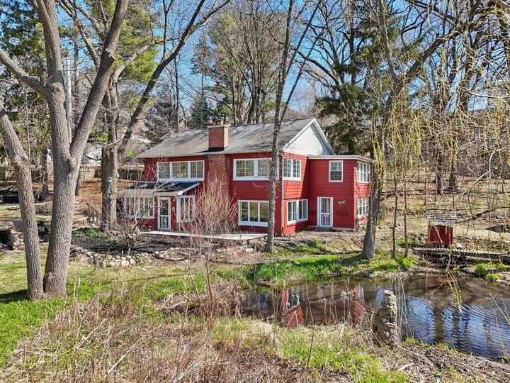 Property Photo:  149 Oakwood Avenue  WI 53534 
