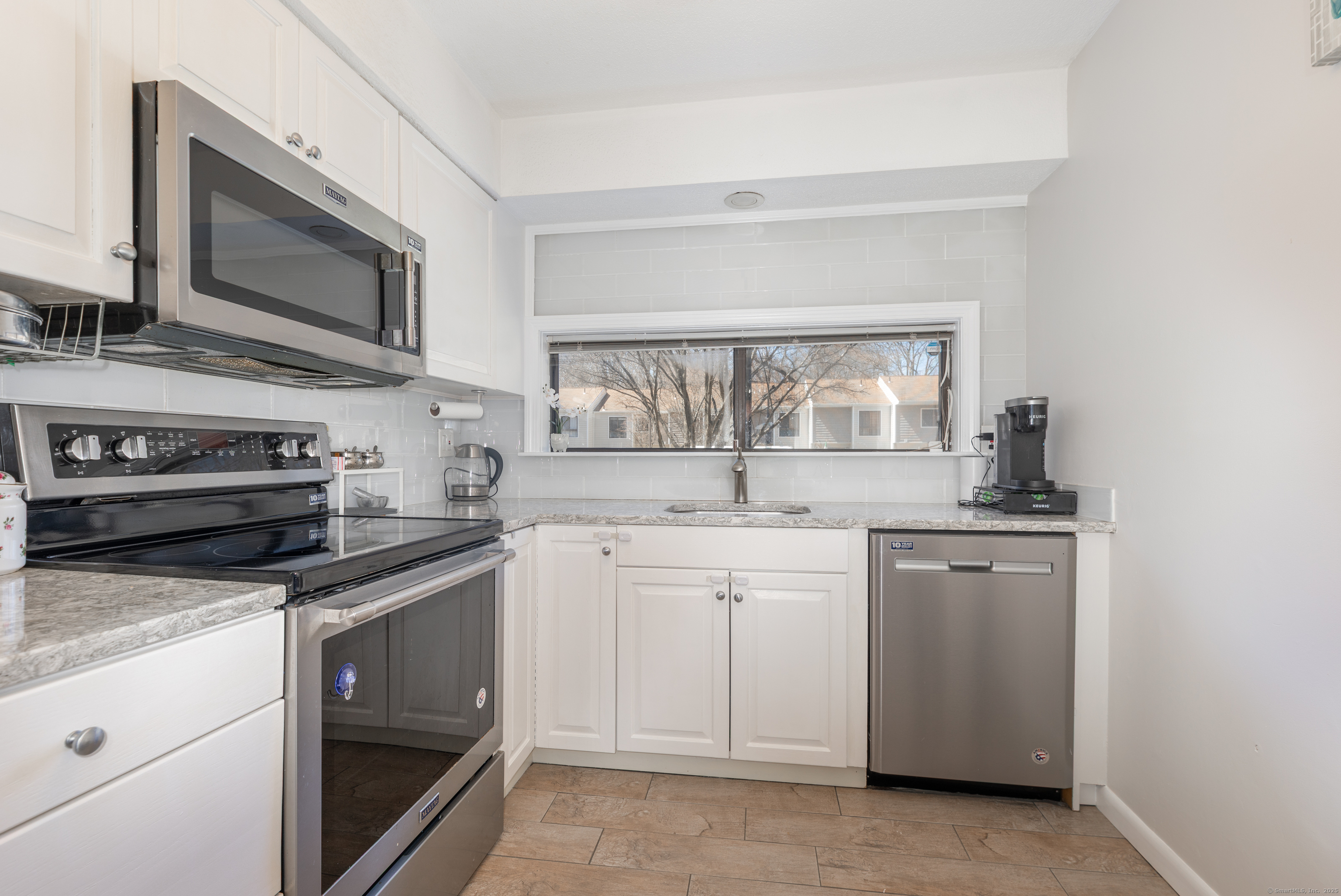 Property Photo: 45 Currier Place CT 06410