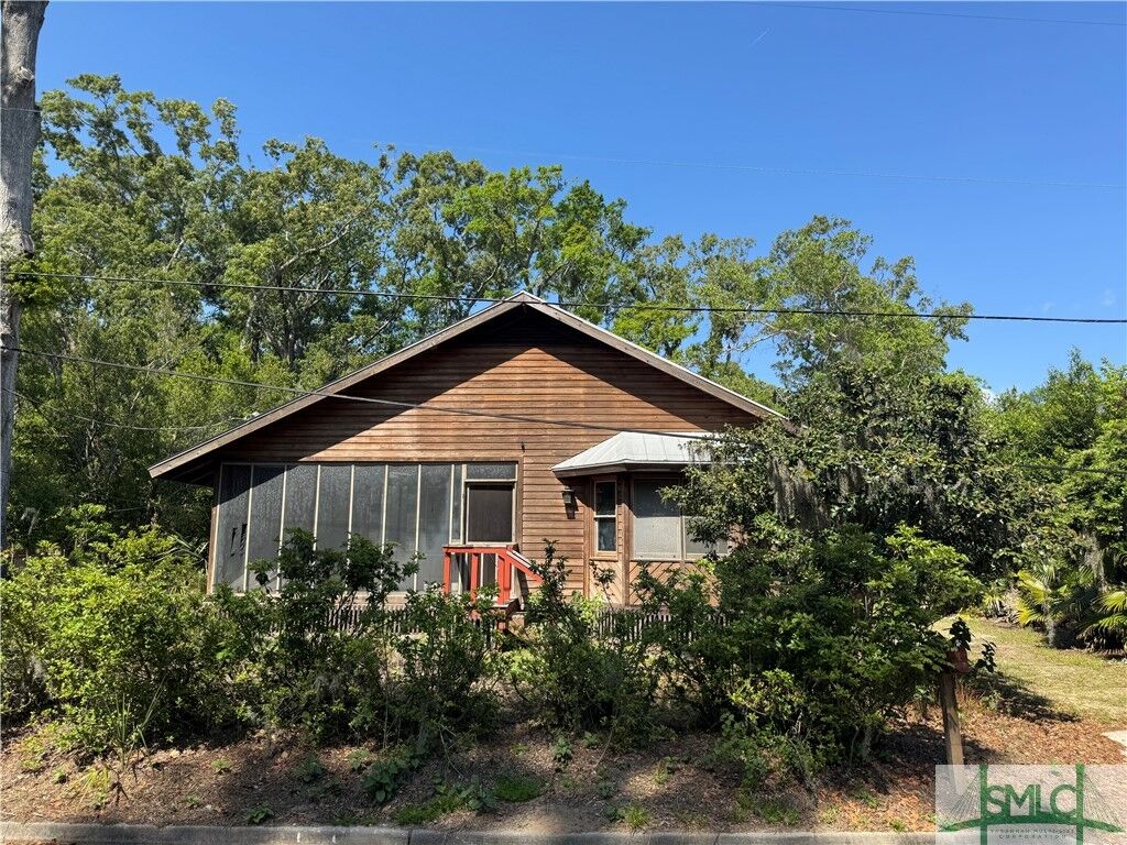 Property Photo: 6 W Back Street GA 31419