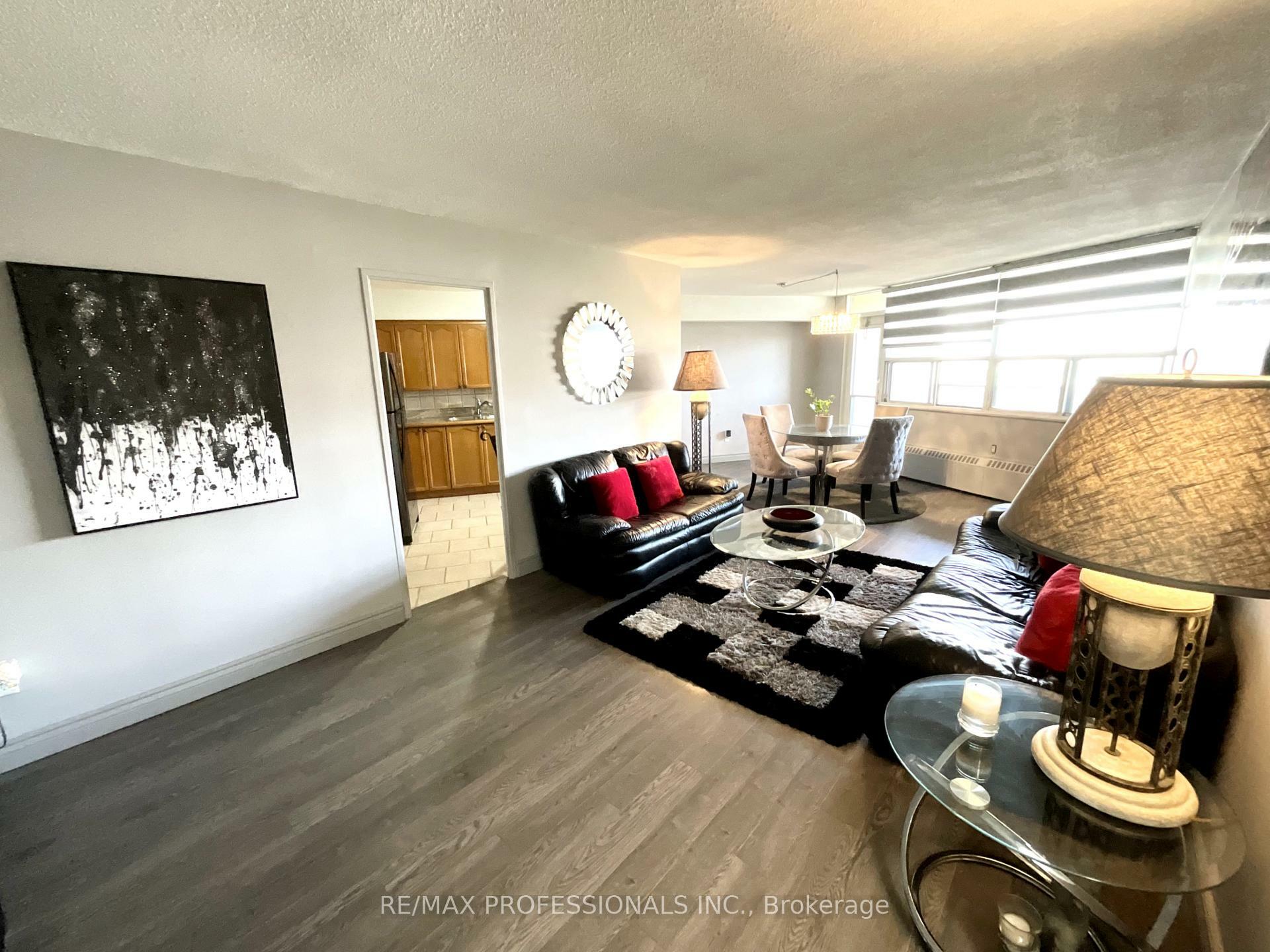 Property Photo: 551 The West Mall N/A 1622 ON M9C 1G7