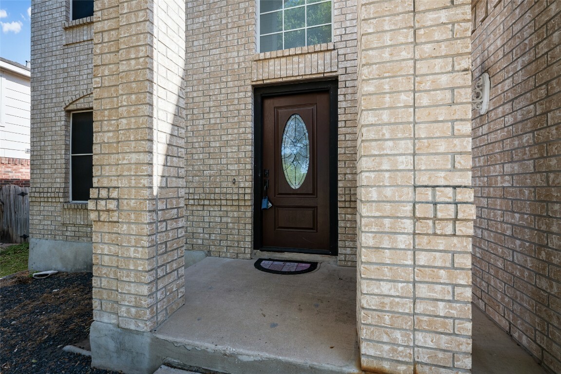 Property Photo: 804 Tapestry Cove TX 78660