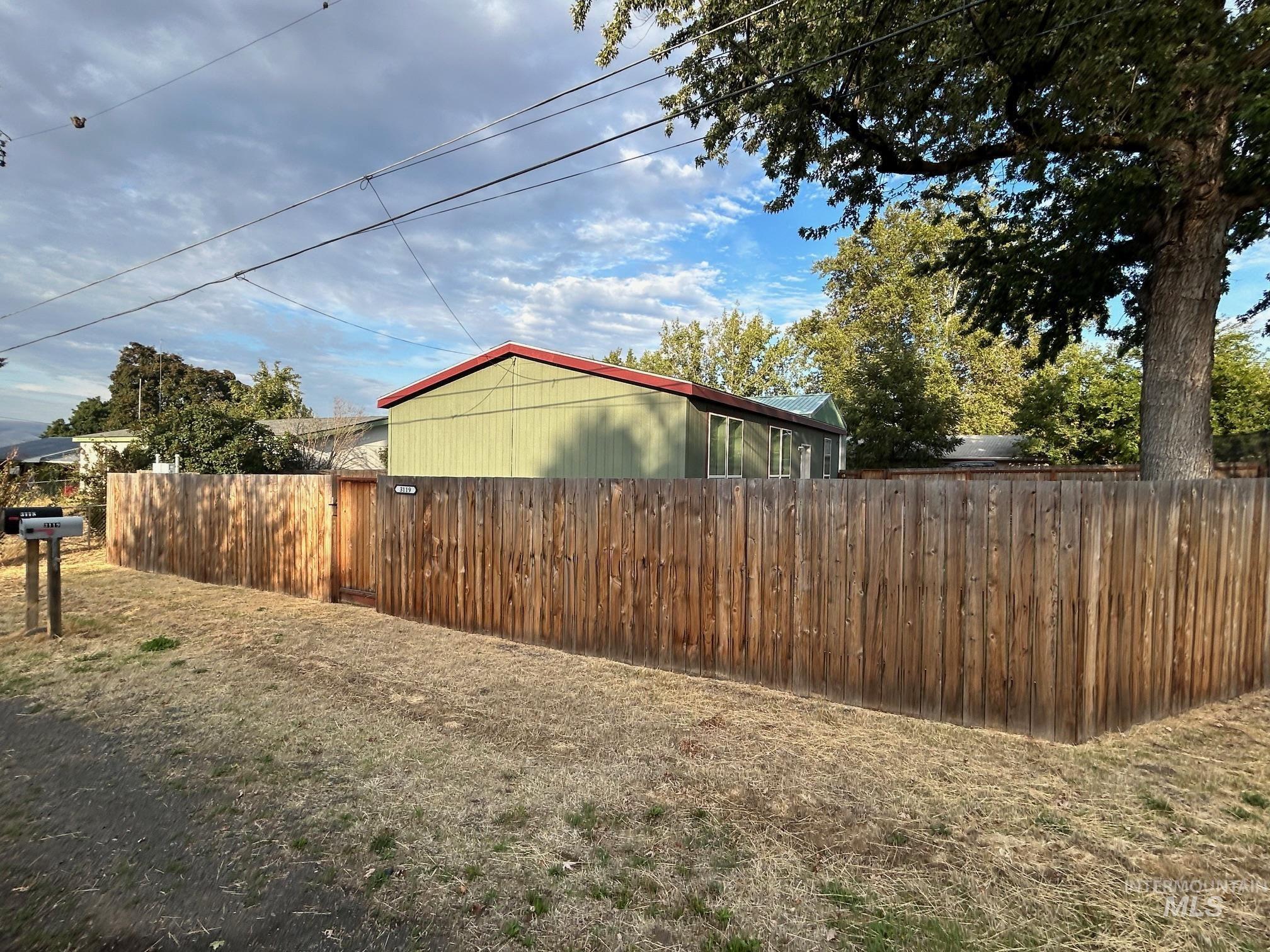 Property Photo: 3119 7th Street ID 83501