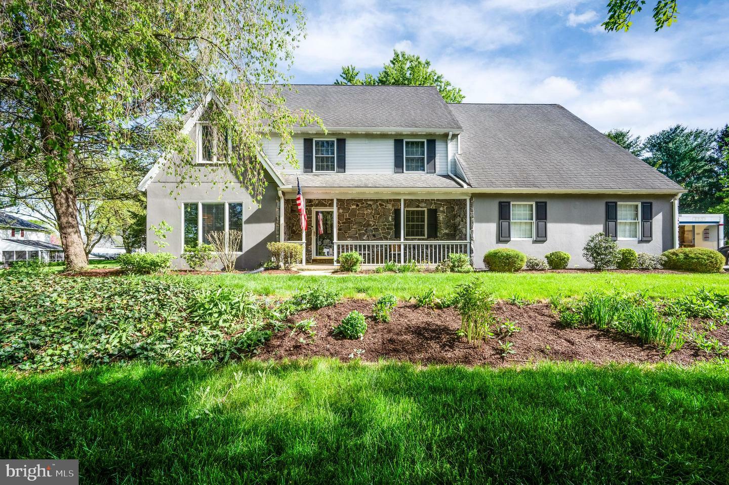 Property Photo: 510 Greenhowe Drive PA 17543