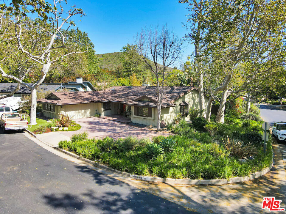 Property Photo:  30612 Sicomoro Dr  CA 90265 