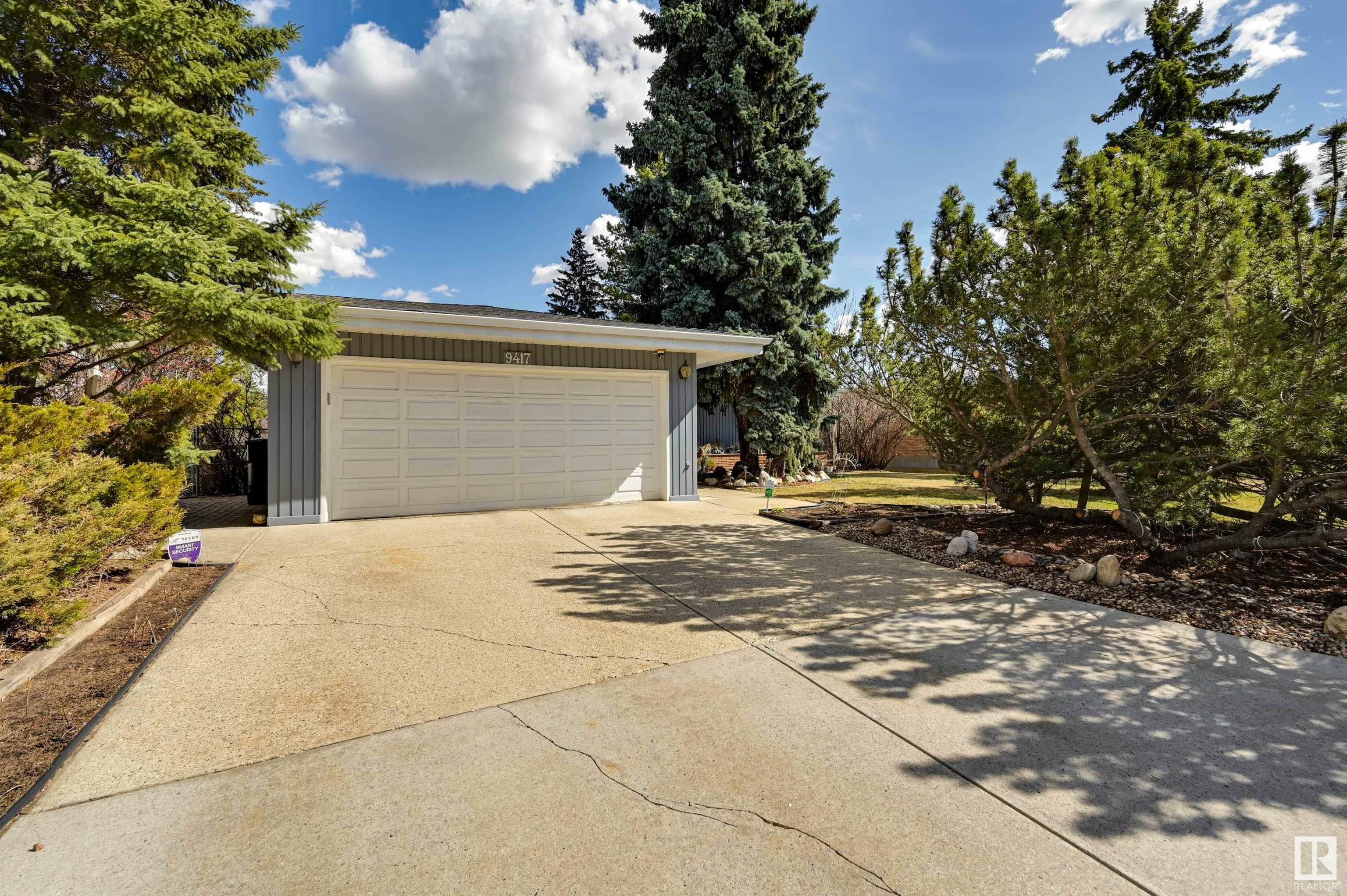 Property Photo: 9417 142 Street NW AB T5R 0N2
