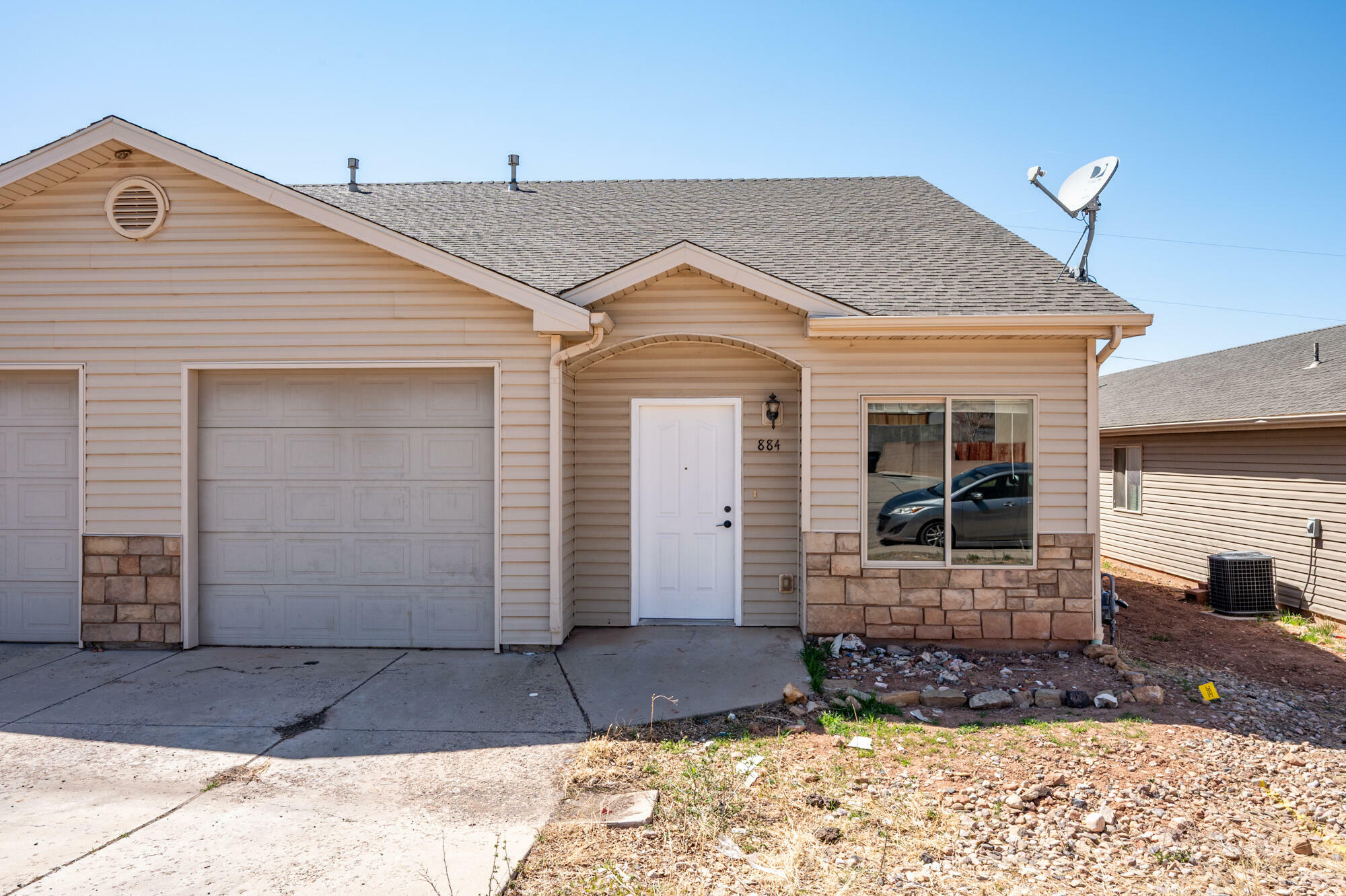 Property Photo: 884 S 110 W UT 84720