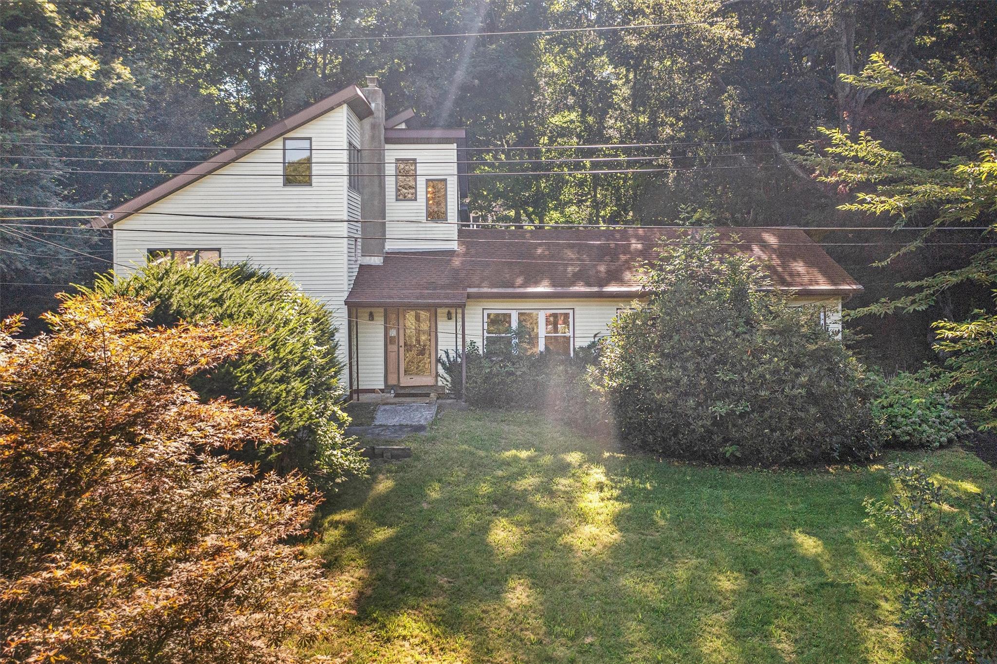 Property Photo:  8 October Lane  NY 10541 