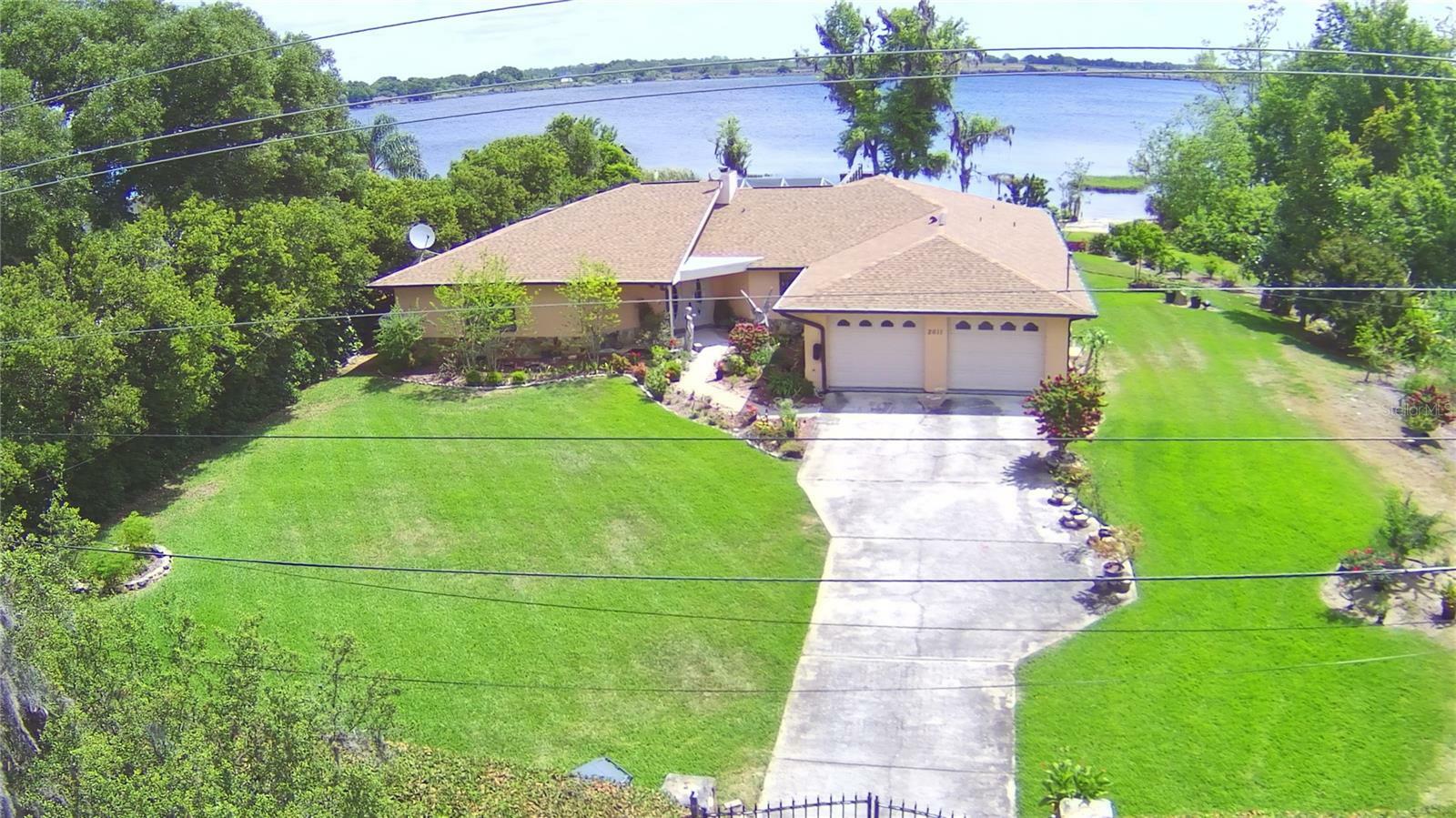 Property Photo: 2611 State Road 557 FL 33850