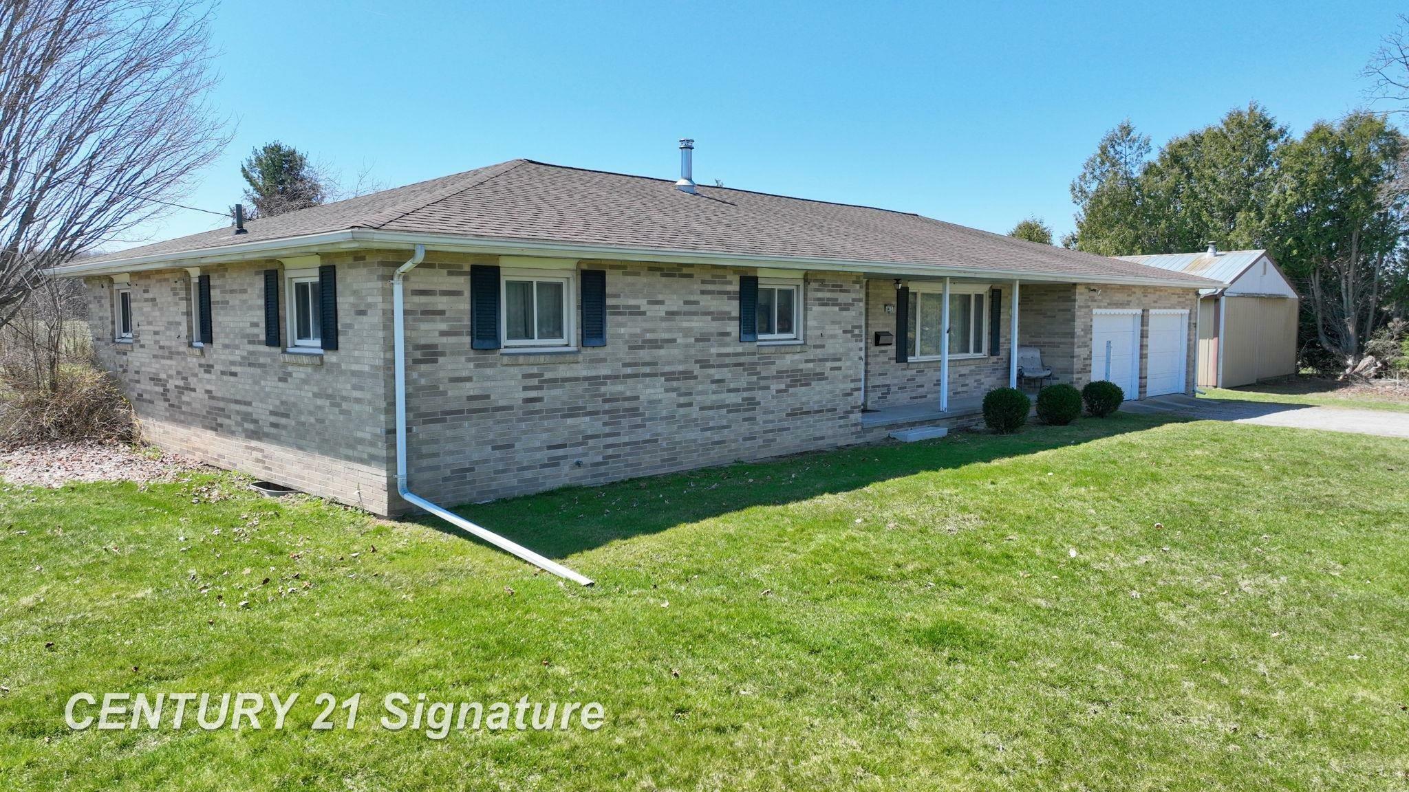 Property Photo: 6415 Birch Run Road MI 48746