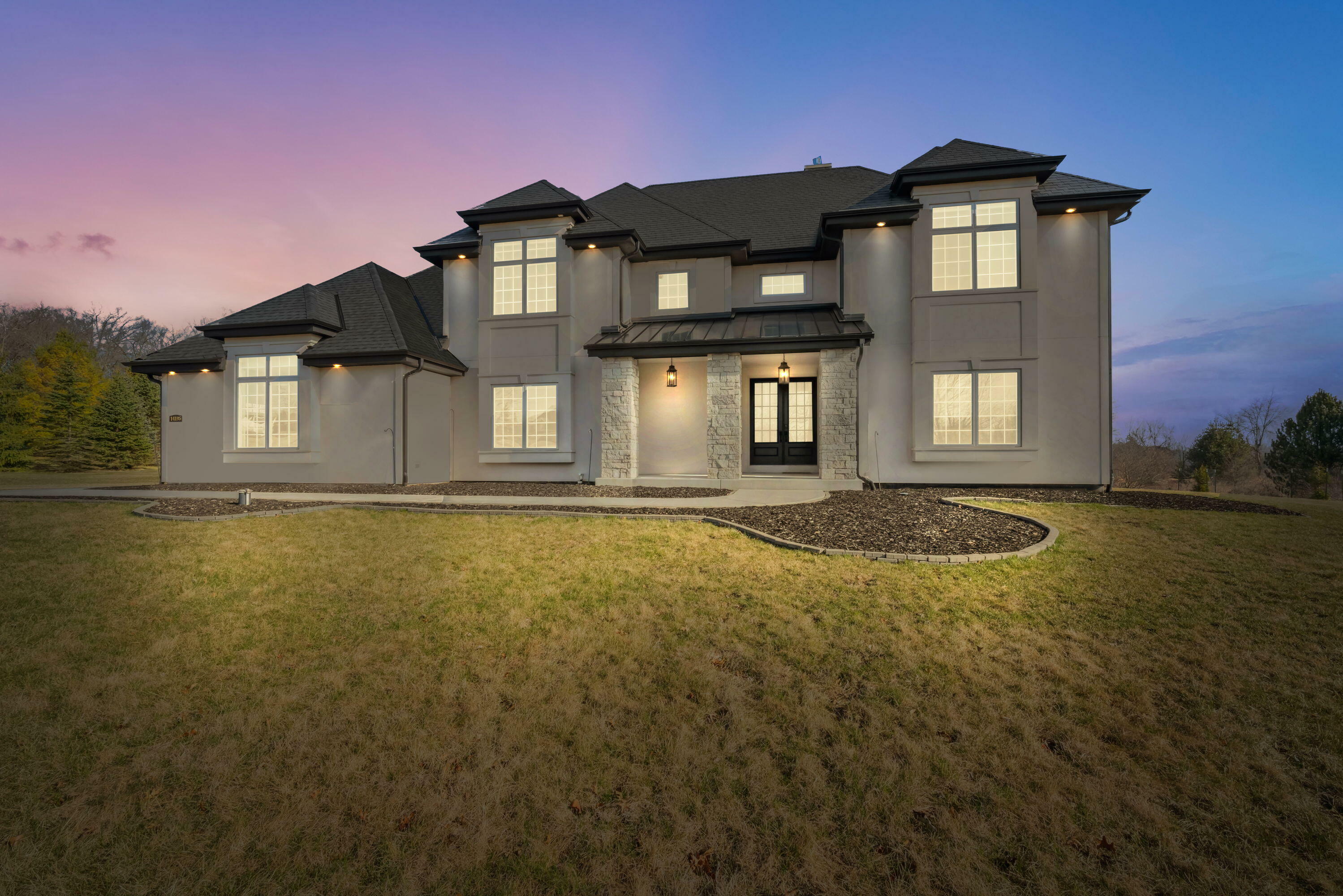 14195 N Twin Oaks Ln  Mequon WI 53097 photo