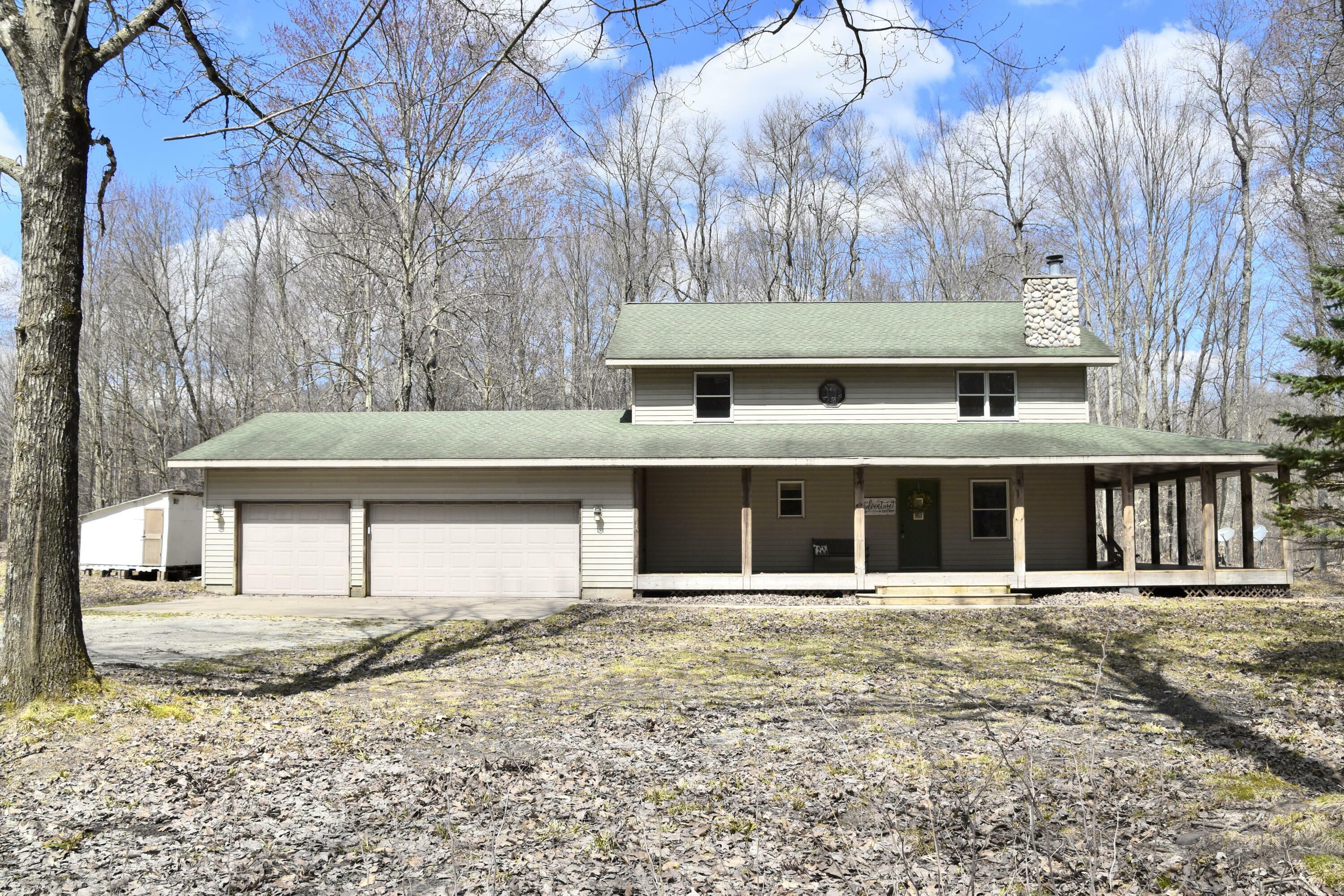 Property Photo: 8668 N Anne Dr MI 49459