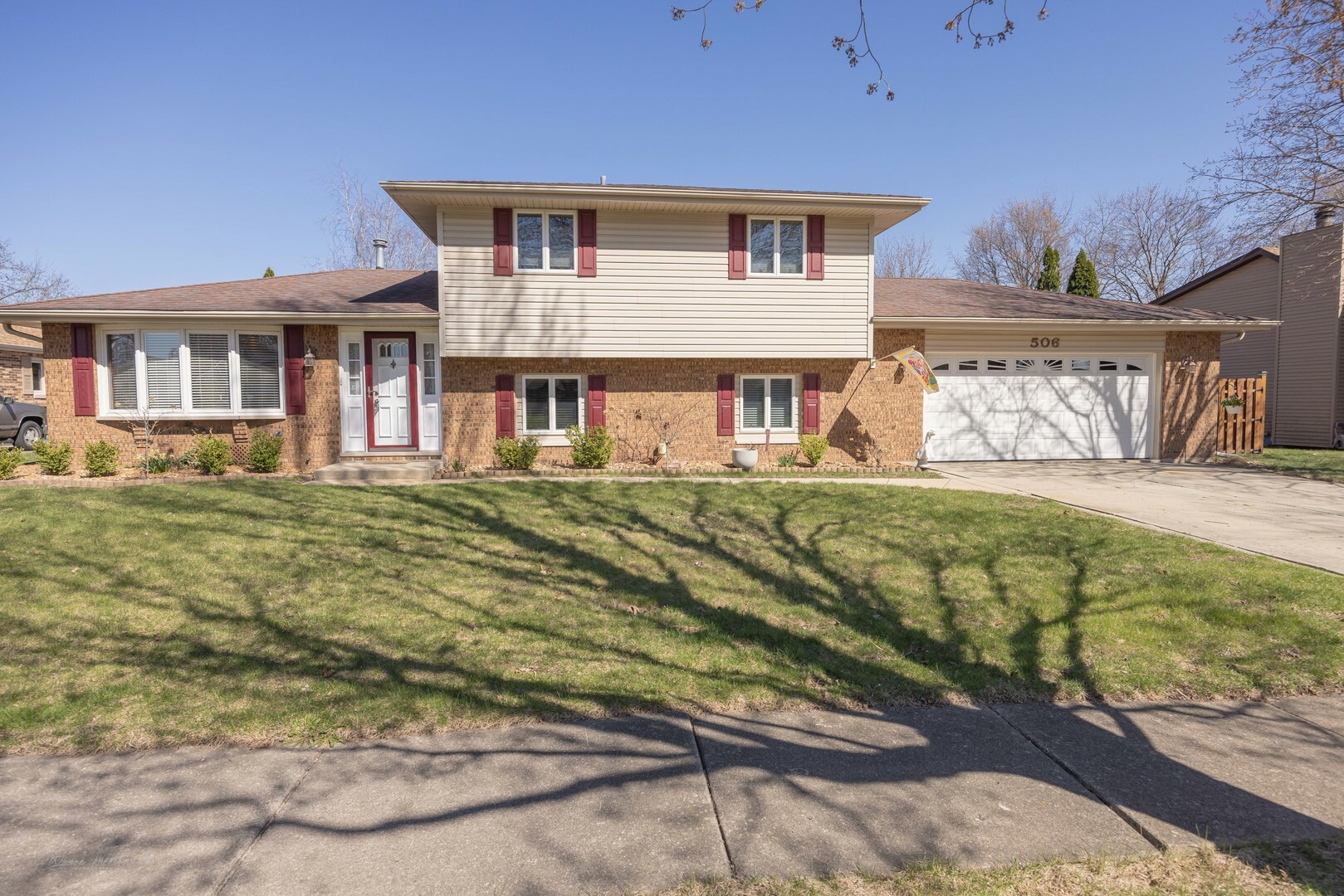 Property Photo: 506 Danny Drive IL 60404