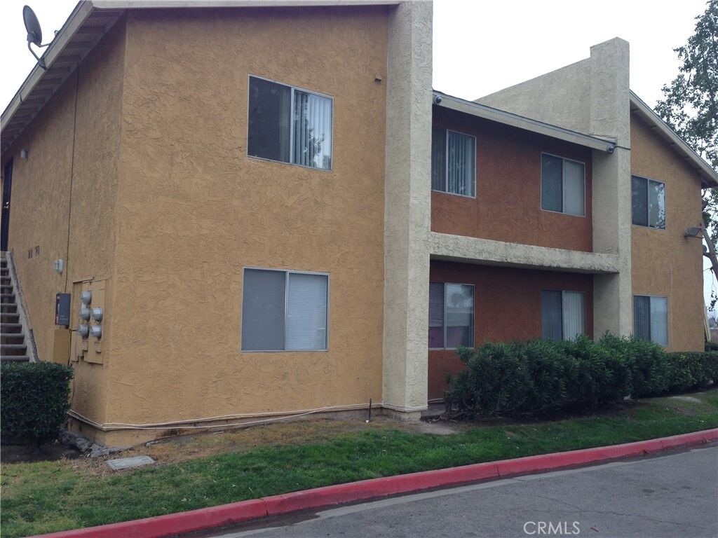 Property Photo:  1025 N Tippecanoe Avenue 213  CA 92410 