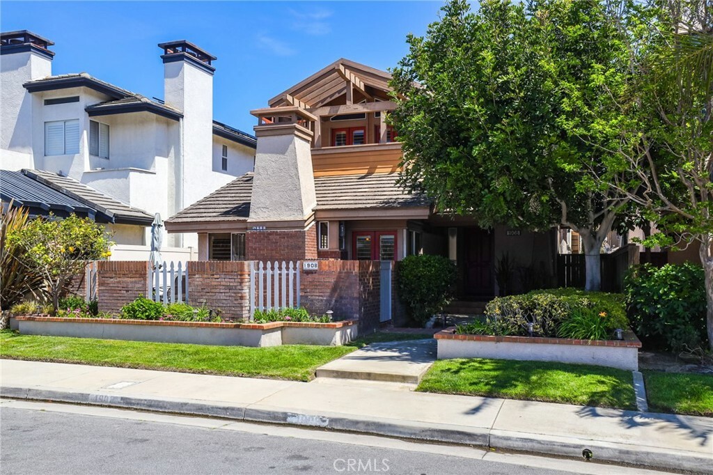 Property Photo: 1908 Pine Street CA 92648