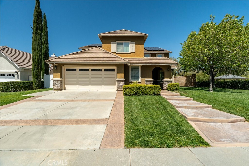Property Photo: 27321 Carlton Oaks Street CA 92562