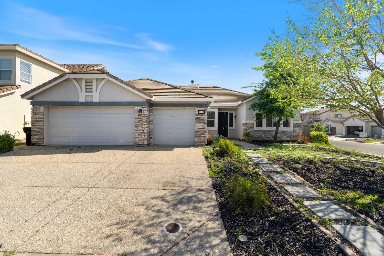 Property Photo: 7110 Gladwin Way CA 95757