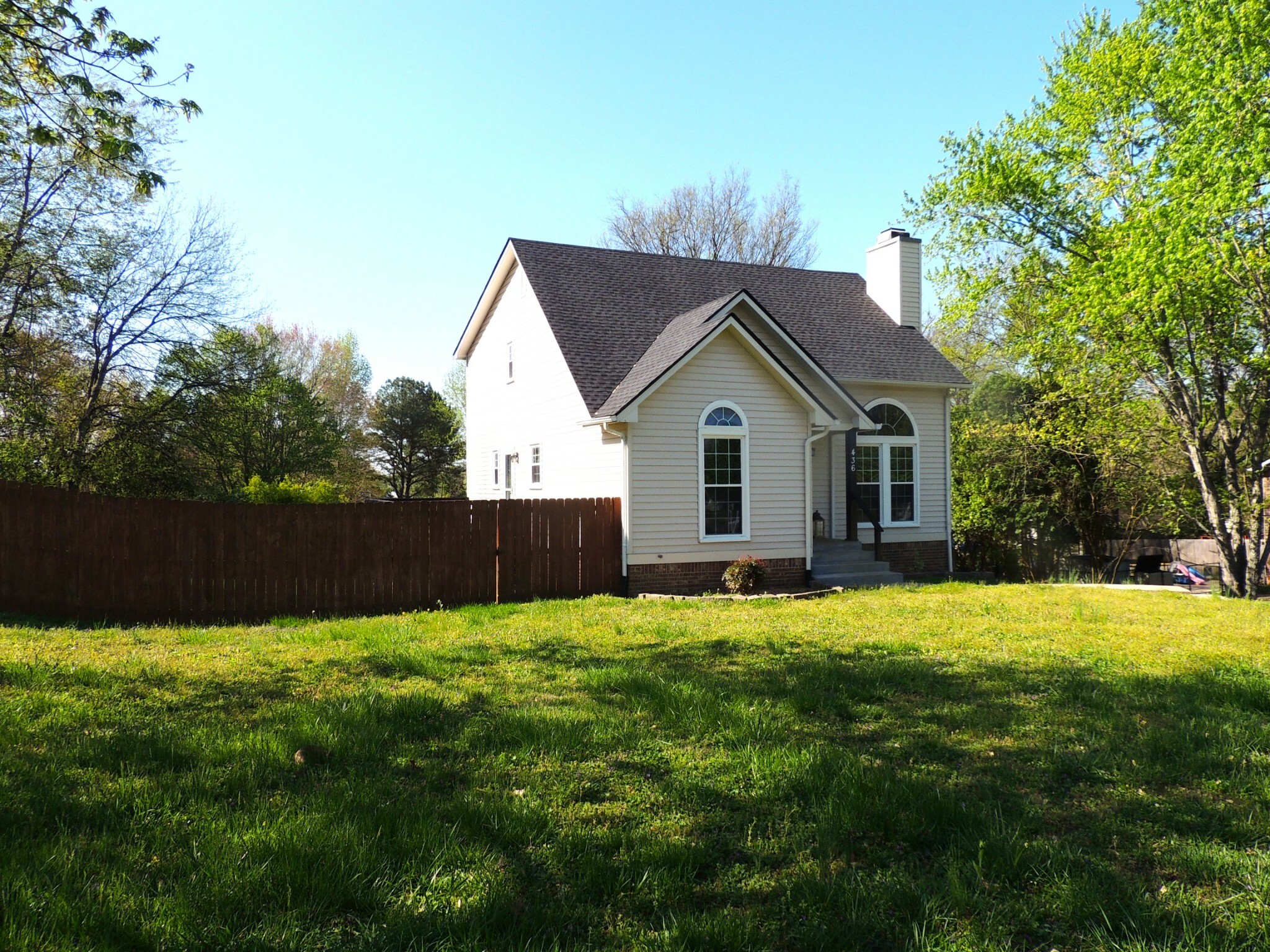 436 Bluff Dr  Clarksville TN 37043 photo