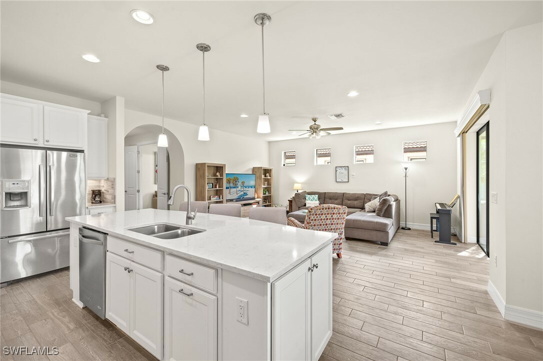 Property Photo: 11811 Darcy Place FL 33913