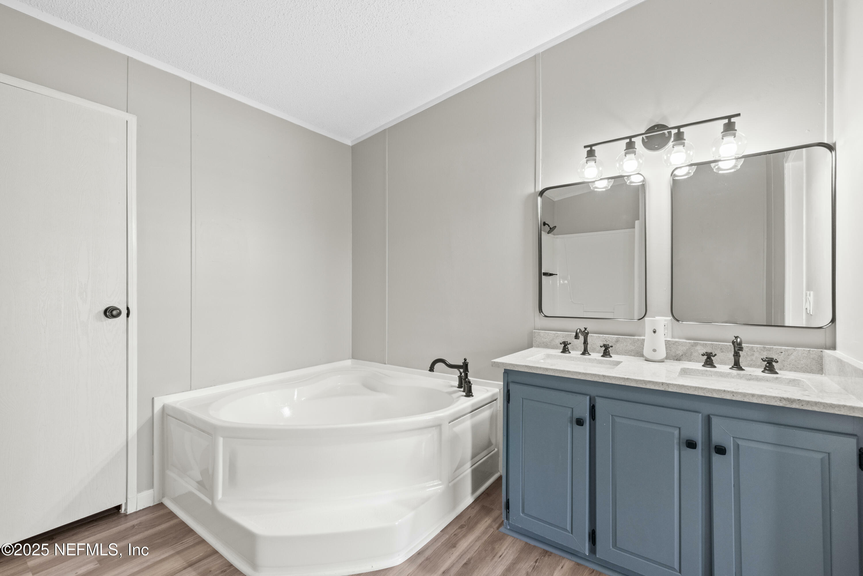 Property Photo: 15712 Butch Baine Drive FL 32218