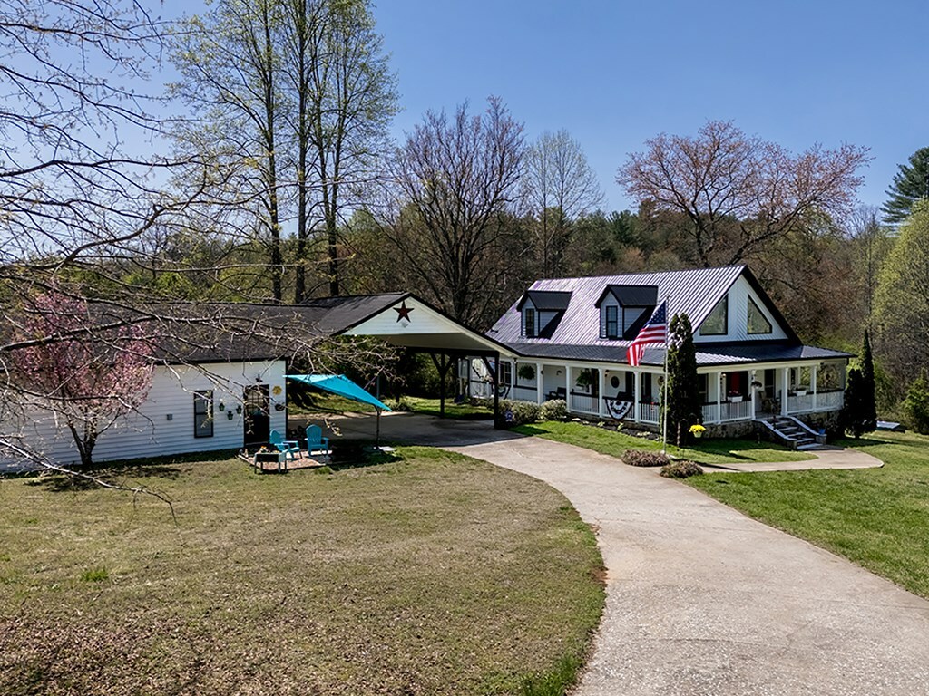 Property Photo: 3988 Humphrey Mill Road GA 30559