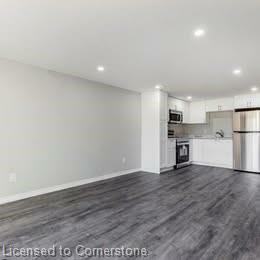 Property Photo: 6 Pinedale Drive B ON N2E 1K1