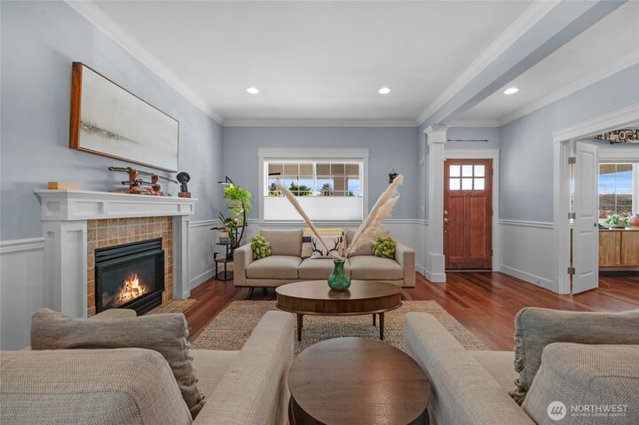 Property Photo:  8025  14th Avenue NW  WA 98117 